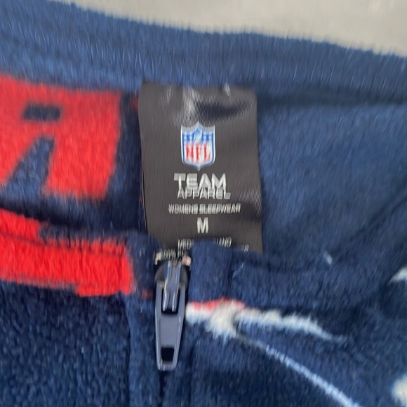 New England Patriots Fleece Onesie - Picture 4 of 4